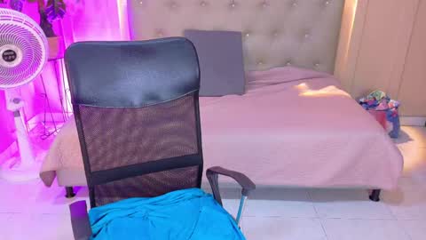 Chloe rosse online show from April 23, 1:40 am