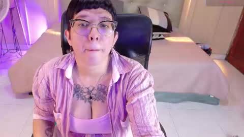 Snapshot of chloerossee chatting on July 16, 1:33 am Chloe rosse online show from July 16, 1:33 am