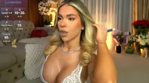 Chloe online show from February 9, 9:08 pm