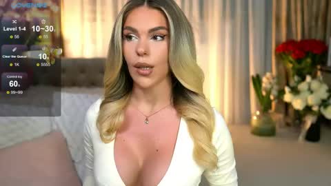 Snapshot of chloevelvetx chatting on April 23, 8:33 pm Chloe online show from April 23, 8:33 pm