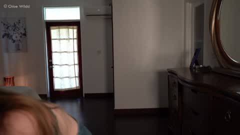 Snapshot of chloewildd chatting on February 21, 7:59 pm Chloe online show from February 21, 7:59 pm