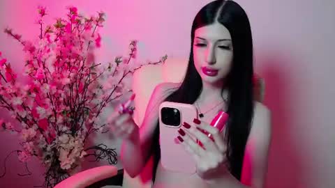 Snapshot of chloey_love_is chatting on July 6, 1:08 pm Chloey online show from July 6, 1:08 pm