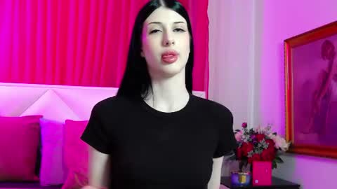 Snapshot of chloey_love_is chatting on July 8, 7:46 am Chloey online show from July 8, 7:46 am