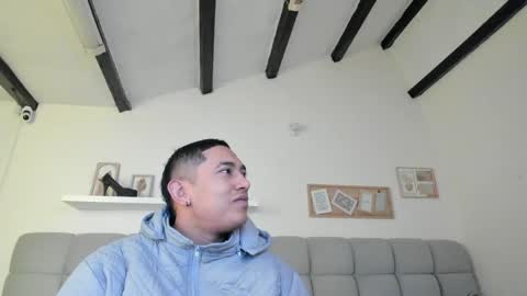 Snapshot of chlooe_zoe chatting on April 13, 3:01 am chlooe_zoe online show from April 13, 3:01 am