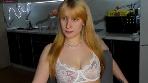 choco_meowx online show from February 1, 7:45 pm