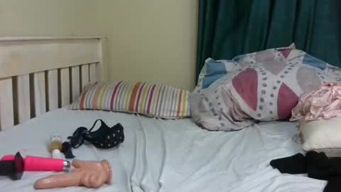 Snapshot of chocolate_candiee chatting on November 15, 11:32 pm chocolate_candiee online show from November 15, 11:32 pm