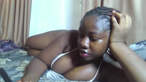 Snapshot of chocolateassgirl61 chatting on January 16, 10:30 am chocolateassgirl61 online show from January 16, 10:30 am