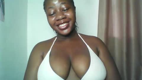 Snapshot of chocolateassgirl61 chatting on February 13, 8:21 am chocolateassgirl61 online show from February 13, 8:21 am