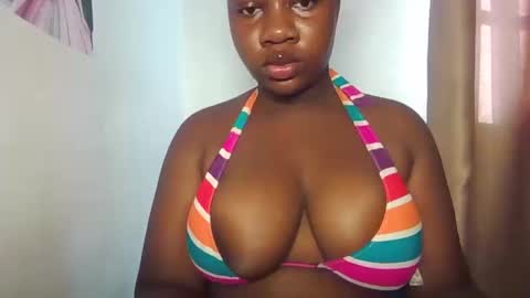 Snapshot of chocolateassgirl61 chatting on March 13, 8:21 am chocolateassgirl61 online show from March 13, 8:21 am