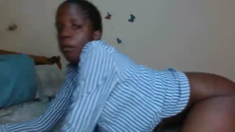 Snapshot of chocolatebony_ chatting on May 27, 6:32 am chocolatebony_ online show from May 27, 6:32 am