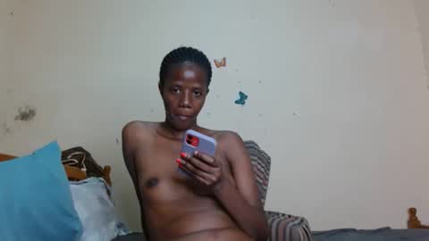 Snapshot of chocolatebony_ chatting on June 3, 8:17 am chocolatebony_ online show from June 3, 8:17 am