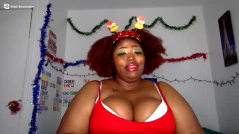 Snapshot of chocolatebunnyxx69 chatting on December 11, 12:44 am Melina online show from December 11, 12:44 am