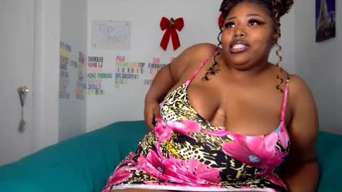 Snapshot of chocolatebunnyxx69 chatting on January 25, 5:51 am Melina online show from January 25, 5:51 am