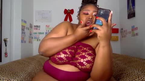 Snapshot of chocolatebunnyxx69 chatting on February 10, 2:08 am Melina online show from February 10, 2:08 am