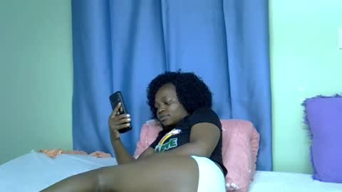 Snapshot of chocolateebonyxo chatting on June 26, 12:48 am Chocolate Ebony online show from June 26, 12:48 am