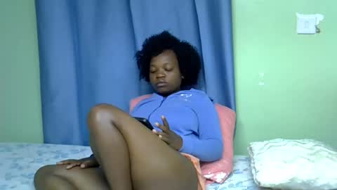 Snapshot of chocolateebonyxo chatting on July 9, 4:05 am Chocolate Ebony online show from July 9, 4:05 am
