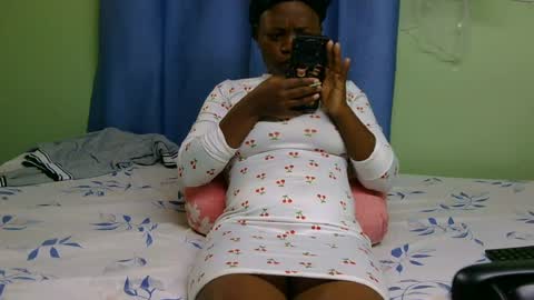 Snapshot of chocolateebonyxo chatting on July 28, 11:50 am Chocolate Ebony online show from July 28, 11:50 am