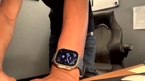 YoungSlim online show from April 17, 2:09 pm