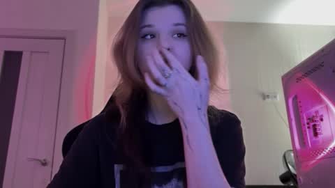 Lissa online show from February 28, 3:57 pm