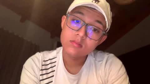 Snapshot of chriis_18 chatting on March 30, 5:41 am Chris online show from March 30, 5:41 am