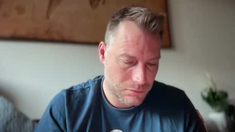 Snapshot of chris2024x chatting on April 5, 5:26 am Christian online show from April 5, 5:26 am