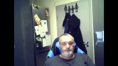 Chris online show from June 7, 1:32 am