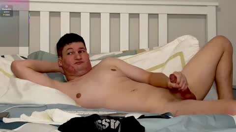 Snapshot of chris___evanss chatting on September 18, 12:45 am Chris Evens online show from September 18, 12:45 am