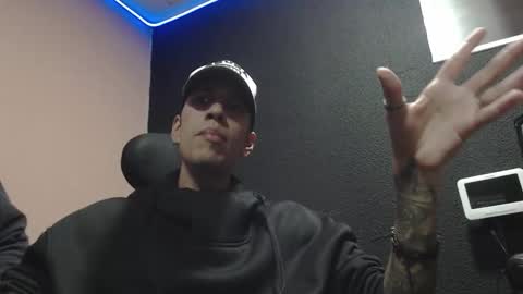 ChrisG online show from October 1, 11:33 pm