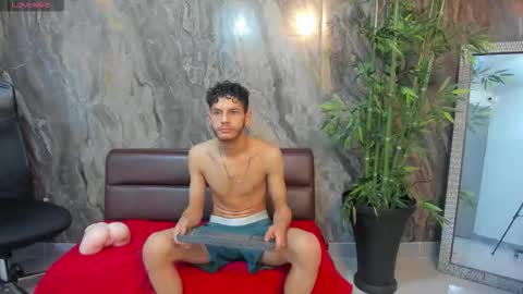 Chris online show from March 25, 11:16 am