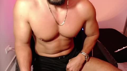 cris         Twitter magnum101010 insta magnumc20 online show from June 20, 8:33 pm