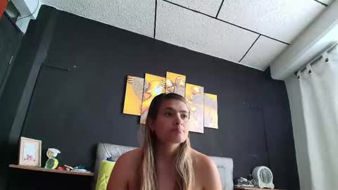 Snapshot of chris_sharon2023 chatting on April 24, 5:26 pm Yarixa online show from April 24, 5:26 pm