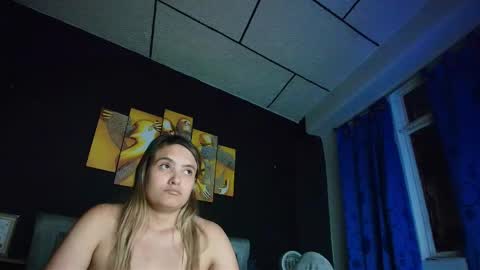 Snapshot of chris_sharon2023 chatting on May 25, 12:05 am Yarixa online show from May 25, 12:05 am