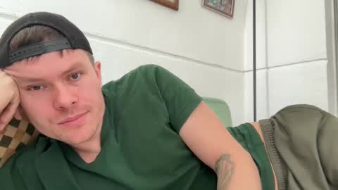 chris_stev47 online show from March 2, 1:49 pm