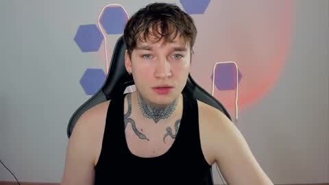 Snapshot of chris_tyson chatting on December 4, 6:33 am Chris Tyson online show from December 4, 6:33 am