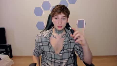 Snapshot of chris_tyson chatting on December 5, 7:16 am Chris Tyson online show from December 5, 7:16 am