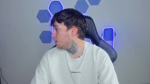 Snapshot of chris_tyson chatting on December 13, 9:57 am Chris Tyson online show from December 13, 9:57 am