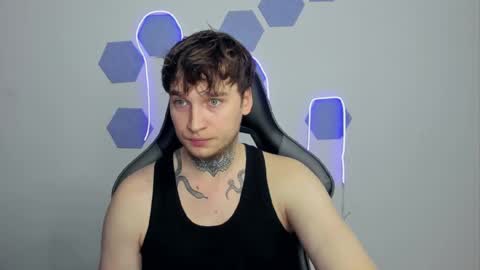 Snapshot of chris_tyson chatting on December 18, 12:43 am Chris Tyson online show from December 18, 12:43 am