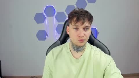 Snapshot of chris_tyson chatting on December 21, 8:21 pm Chris Tyson online show from December 21, 8:21 pm