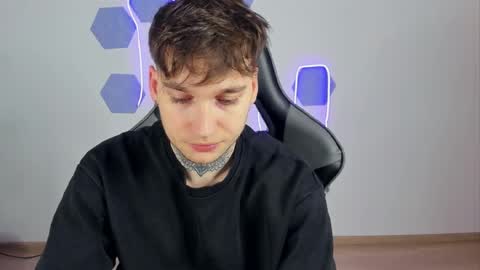 Snapshot of chris_tyson chatting on December 23, 1:51 am Chris Tyson online show from December 23, 1:51 am