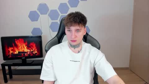 Snapshot of chris_tyson chatting on January 4, 5:37 pm Chris Tyson online show from January 4, 5:37 pm