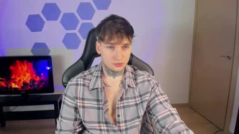 Snapshot of chris_tyson chatting on January 9, 5:11 pm Chris Tyson online show from January 9, 5:11 pm