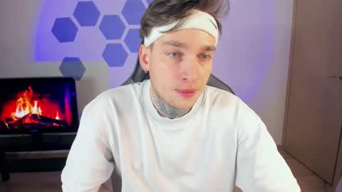 Snapshot of chris_tyson chatting on January 11, 8:32 pm Chris Tyson online show from January 11, 8:32 pm