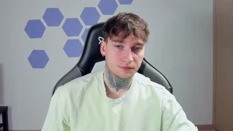 Snapshot of chris_tyson chatting on January 18, 1:08 pm Chris Tyson online show from January 18, 1:08 pm