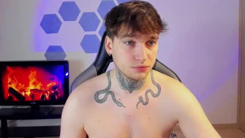 Snapshot of chris_tyson chatting on February 1, 9:29 pm Chris Tyson online show from February 1, 9:29 pm