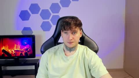 Snapshot of chris_tyson chatting on February 2, 1:23 am Chris Tyson online show from February 2, 1:23 am