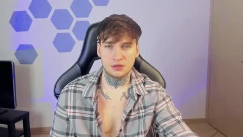 Snapshot of chris_tyson chatting on February 4, 1:13 am Chris Tyson online show from February 4, 1:13 am