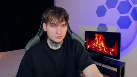 Snapshot of chris_tyson chatting on February 11, 11:12 pm Chris Tyson online show from February 11, 11:12 pm