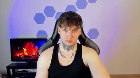 Snapshot of chris_tyson chatting on March 8, 2:45 am Chris Tyson online show from March 8, 2:45 am