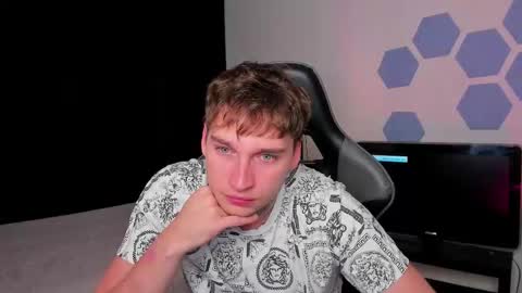 Snapshot of chris_tyson chatting on September 14, 1:27 am Chris Tyson online show from September 14, 1:27 am