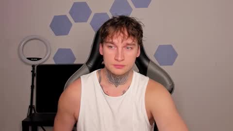 Snapshot of chris_tyson chatting on October 19, 8:53 pm Chris Tyson online show from October 19, 8:53 pm